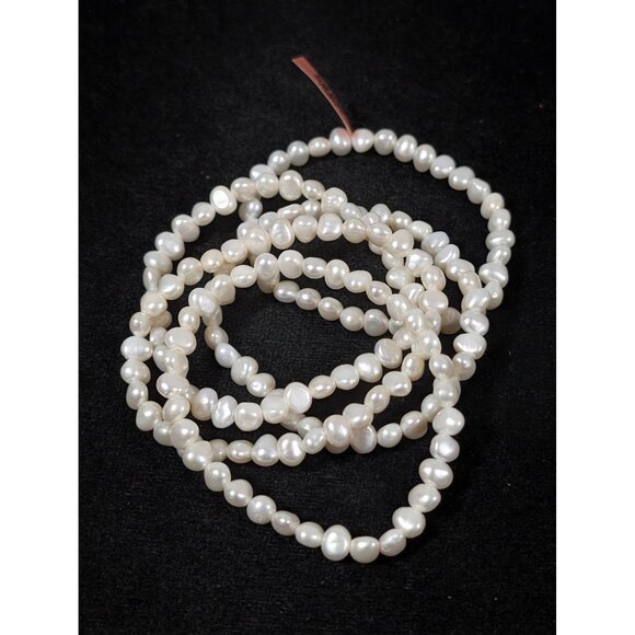 Set of 5 White Baroque Pearl Stretch Bracelets Stacking 6.5 in - Picture 2 of 8
